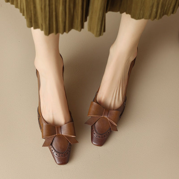 Célora Leather Strap Pumps