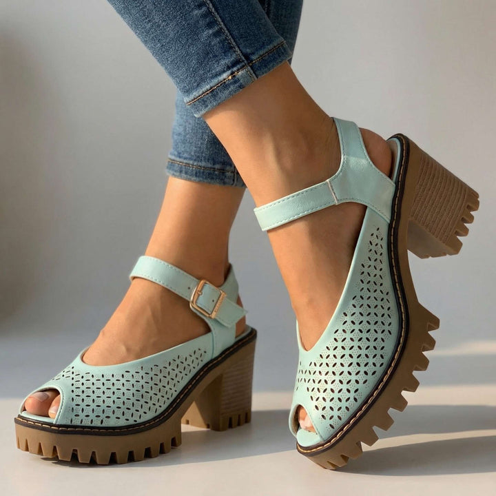 Larissa | Sandal Heels